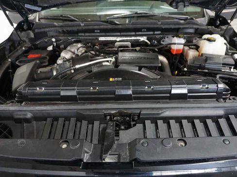 Used 2024 GMC Sierra 2500 AT4 image 13