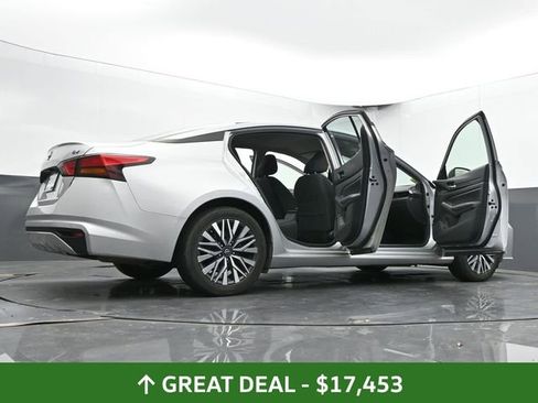 Used 2024 Nissan Altima 2.5 SV image 75