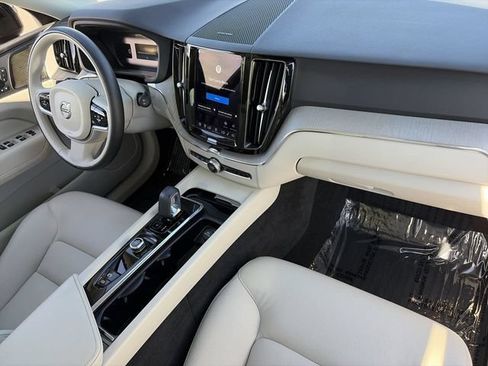 Used 2023 Volvo XC60 B5 Plus w/ Climate Package FWD image 13