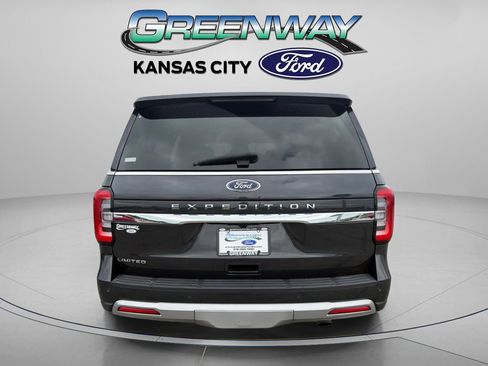 Used 2024 Ford Expedition Limited AWD/4WD image 7