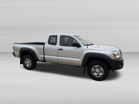 Used 2007 Toyota Tacoma 4x4 Access Cab V6 w/ Convenience Pkg image 3