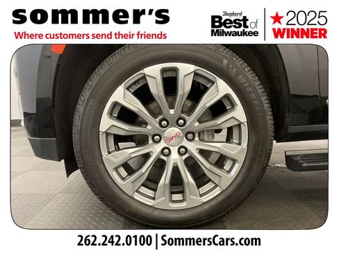 Used 2021 GMC Yukon XL Denali w/ Denali Premium Package AWD/4WD image 25