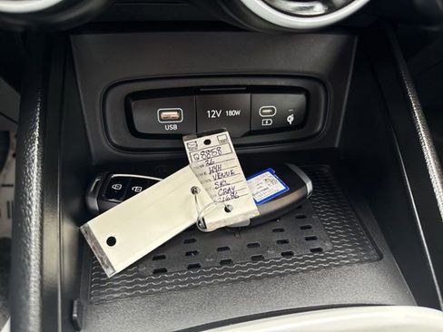 Used 2026 Hyundai Venue SEL image 34