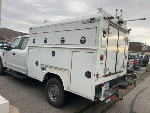 Used 2020 Ford F250 XL w/ Power Equipment Group image 5
