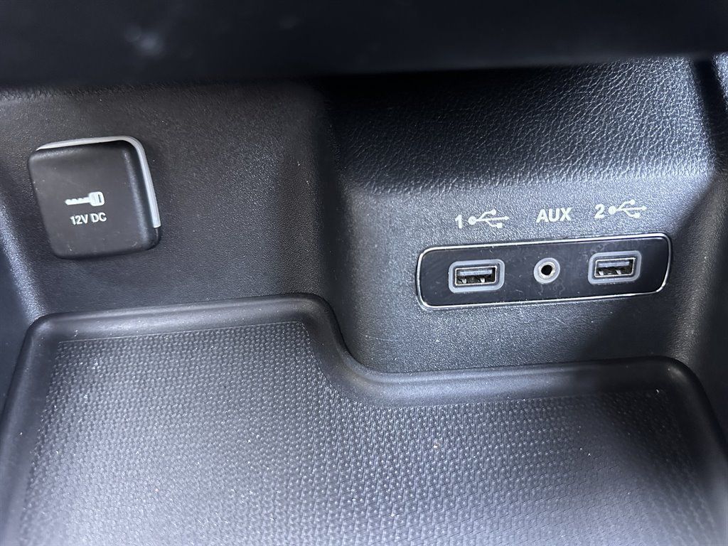 Used 2018 Dodge Durango SRT w/ Technology Group AWD/4WD image 26