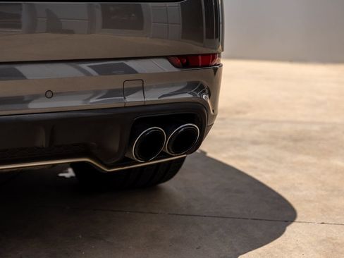 Used 2020 Porsche Cayenne Turbo AWD/4WD image 11