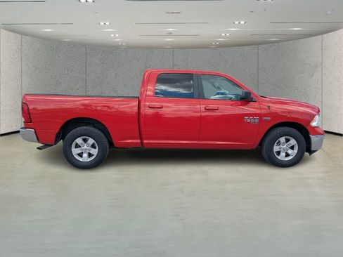 Used 2020 RAM 1500 Classic SLT image 2