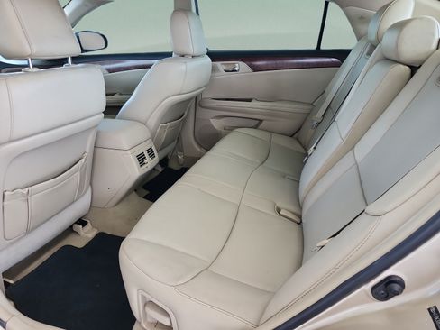 Used 2011 Toyota Avalon FWD image 19