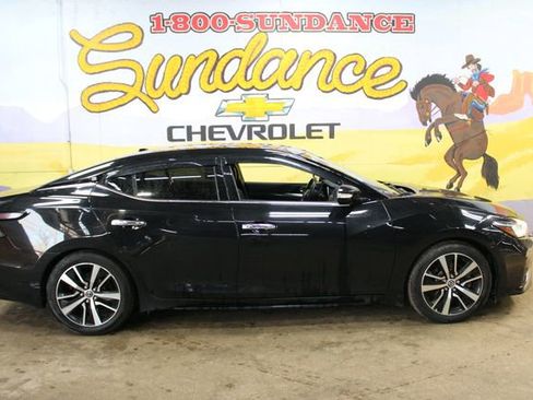 Used 2019 Nissan Maxima SL FWD image 1