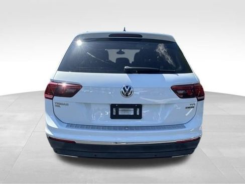 Used 2018 Volkswagen Tiguan SEL Premium AWD/4WD image 6