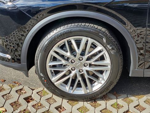 Used 2024 Acura MDX SH-AWD w/ Advance Package image 9