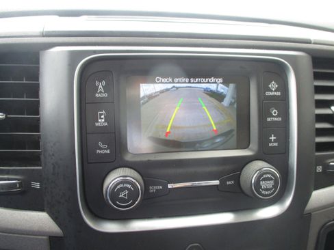 Used 2018 RAM 2500 Tradesman w/ Chrome Appearance Group image 21