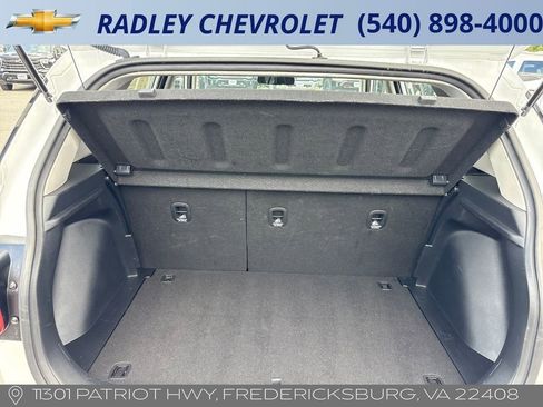 Used 2025 Hyundai Venue SEL FWD image 14