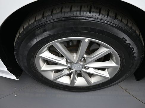 Used 2019 Hyundai Sonata SE w/ Winter Weather Package FWD image 14