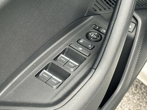 Used 2023 Acura TLX image 18