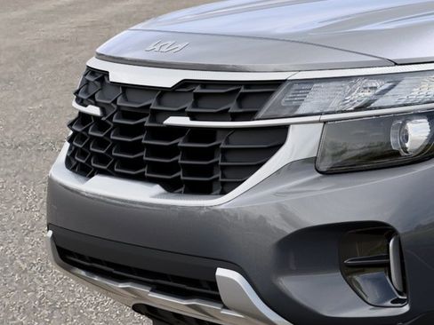 New 2026 Kia Seltos LX FWD image 12