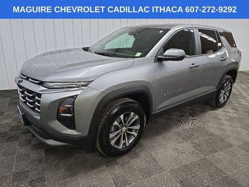 Used 2026 Chevrolet Equinox LT AWD/4WD image 8
