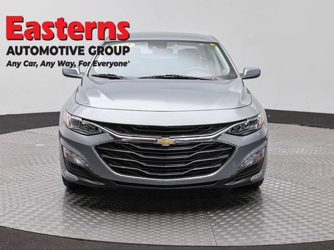 Used 2024 Chevrolet Malibu LT FWD image 2