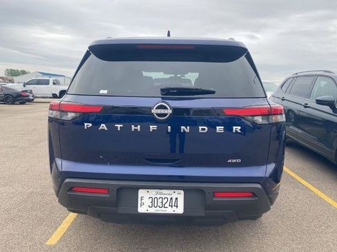 Used 2025 Nissan Pathfinder SV AWD/4WD image 11