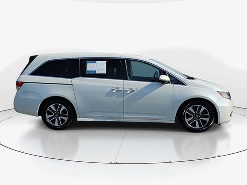 Used 2016 Honda Odyssey Touring image 5