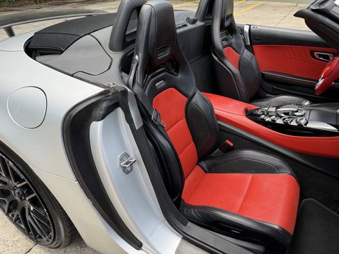 Used 2018 Mercedes-Benz AMG GT C image 8