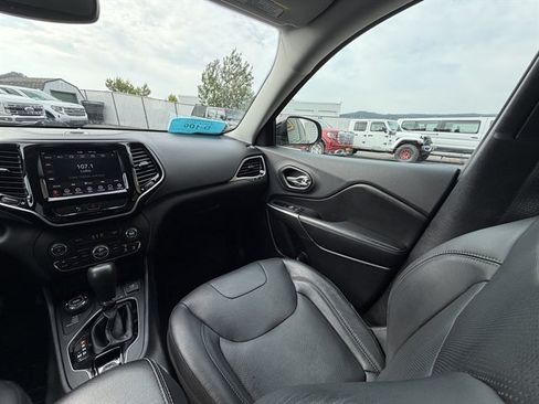 Used 2019 Jeep Cherokee Limited AWD/4WD image 14