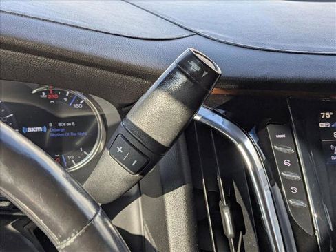 Used 2017 Cadillac Escalade Luxury image 12