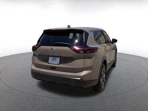 Used 2025 Nissan Rogue SV FWD image 15