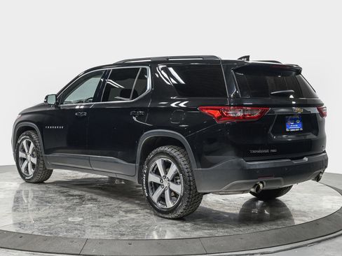 Used 2020 Chevrolet Traverse LT w/ LT Premium Package image 4