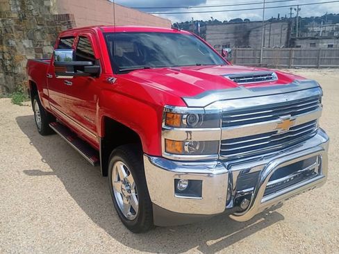 Used 2015 Chevrolet Silverado 2500 LTZ w/ LTZ Plus Package AWD/4WD image 2