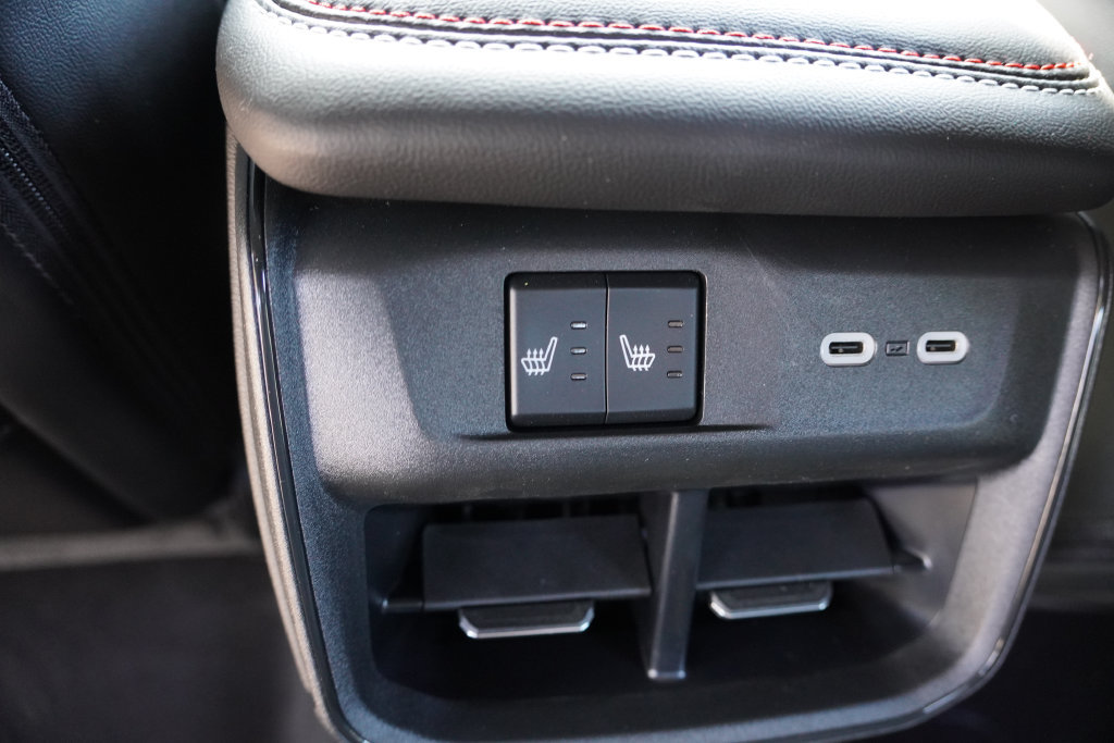New 2026 Dodge Charger R/T AWD/4WD image 14