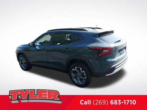 New 2025 Chevrolet Trax LT w/ Driver Confidence Package image 5