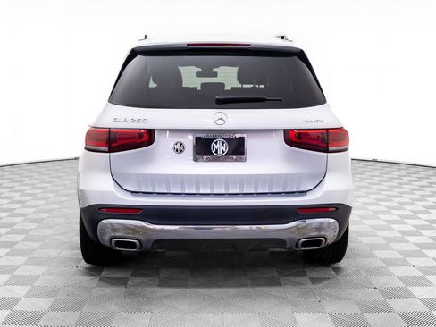 Used 2022 Mercedes-Benz GLB 250 4MATIC image 4