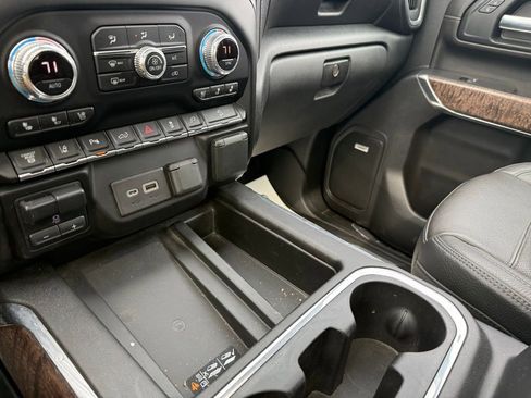 Used 2020 GMC Sierra 2500 Denali w/ Denali Ultimate Package image 21