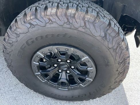 Used 2025 Ford Bronco Raptor AWD/4WD image 3