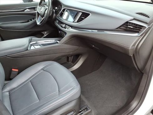 Used 2023 Buick Enclave Premium w/ Experience Buick Package FWD image 29