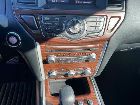 Used 2019 Nissan Pathfinder Platinum w/ Cargo Package image 19