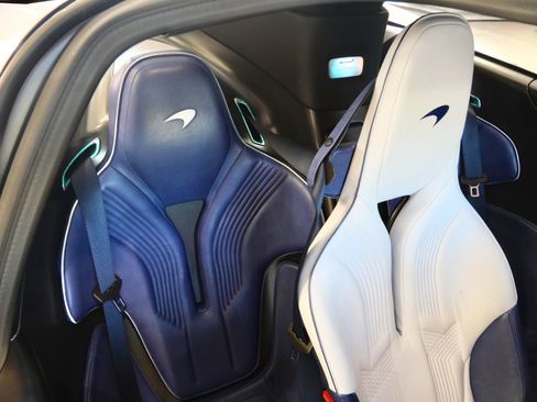 Used 2020 McLaren Speedtail image 20