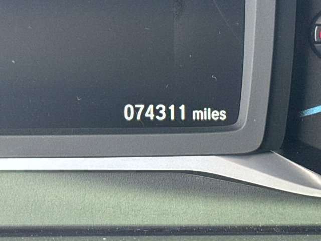 Used 2021 Honda Pilot Elite image 32