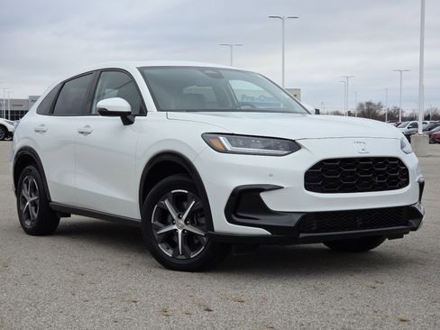 Used 2023 Honda HR-V EX-L image 2