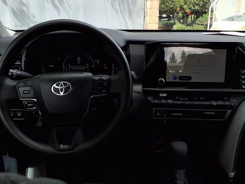 Certified 2025 Toyota Camry LE w/ Convenience Package image 20