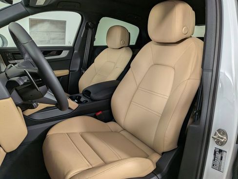 New 2026 Porsche Cayenne Coupe image 5