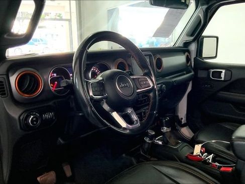 Used 2021 Jeep Gladiator Mojave AWD/4WD image 7