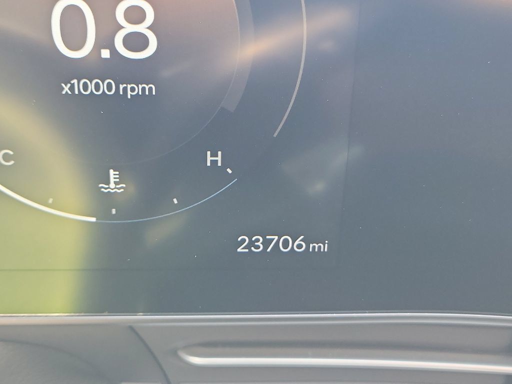 Used 2025 Hyundai Kona SEL FWD image 31