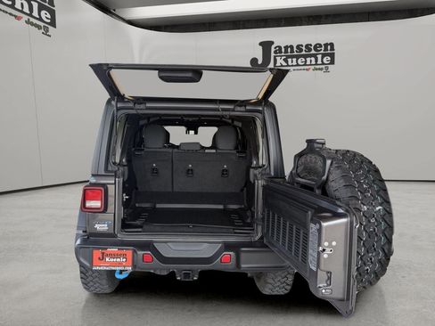 Used 2024 Jeep Wrangler Unlimited AWD/4WD image 5
