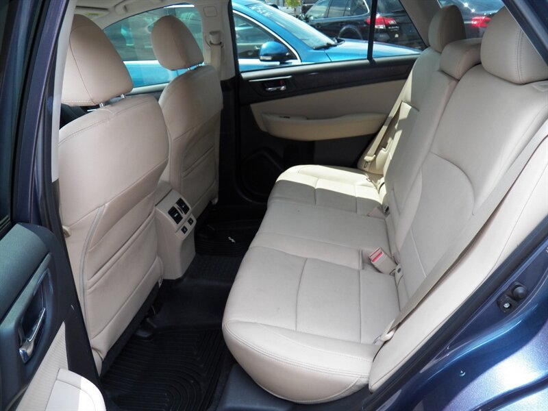Used 2015 Subaru Outback 3.6R Limited AWD/4WD image 9