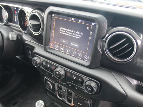 Used 2021 Jeep Wrangler Unlimited Sahara image 13