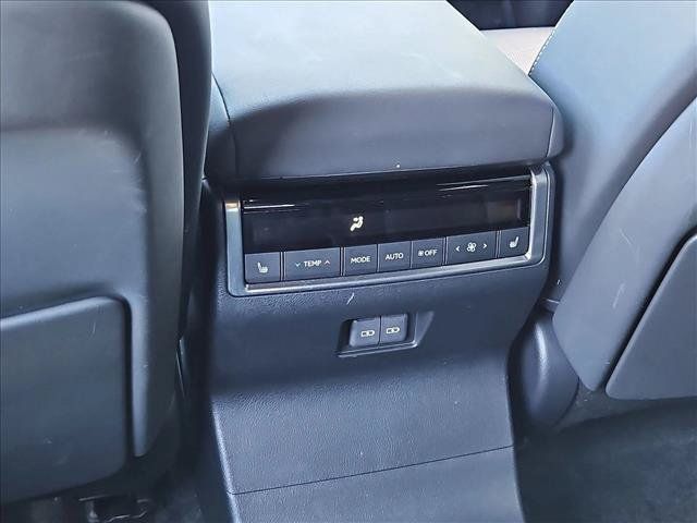 Used 2025 Lexus GX 550 w/ Accessory Package (Z1) AWD/4WD image 17