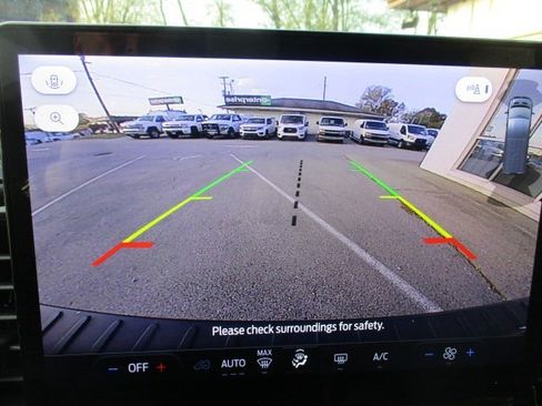 Used 2023 Ford Transit 350 XLT image 17