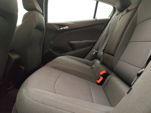 Used 2019 Chevrolet Cruze LT FWD image 18